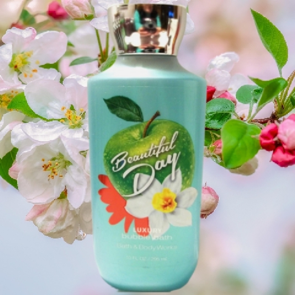 Bath & Body Works Beautiful Day Luxury Bubble Bath -295ml 🍏🌼🍎🌼🍏